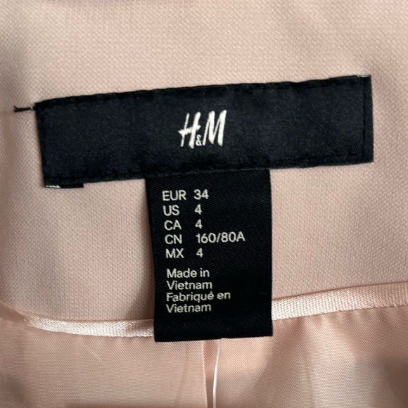 H&M Light Peach Pink Blazer - Size 4 - Picture 3 of 3